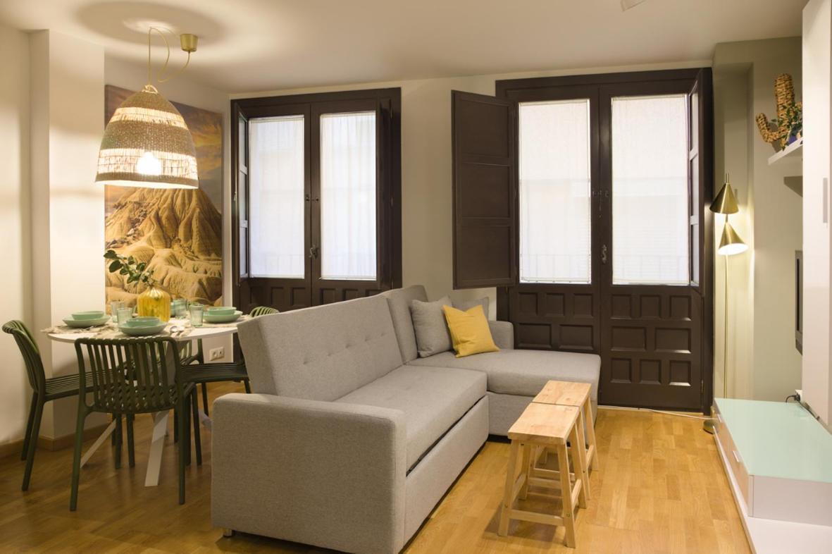 Apartamento Palacio Descalzos ตูเดลา ภายนอก รูปภาพ