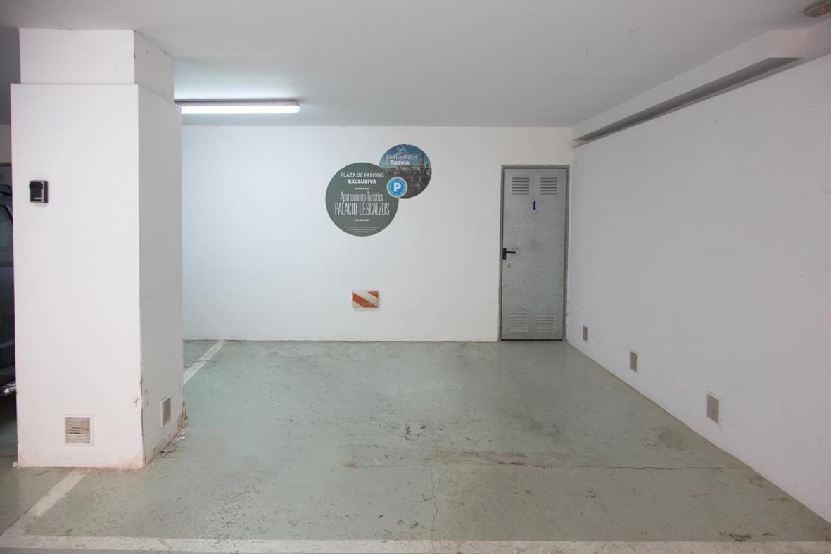 Apartamento Palacio Descalzos ตูเดลา ภายนอก รูปภาพ
